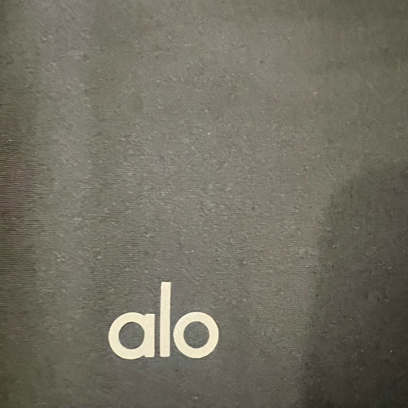 Alo leggings in dark gray/silver (anthracite) worn a few x no piling. - Picture 5 of 5